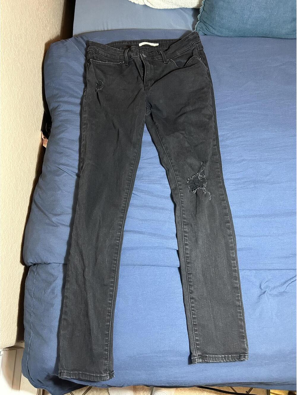 Women’s Levi's 711 Skinny Distressed Jeans Black Size 30